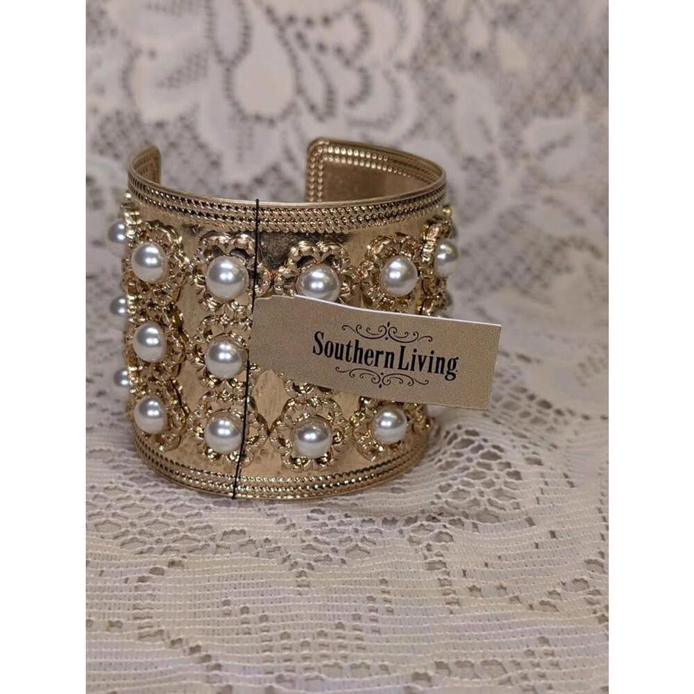 NWT Dillard's Southern Living Pearl Cab Wide Cuff Bracelet